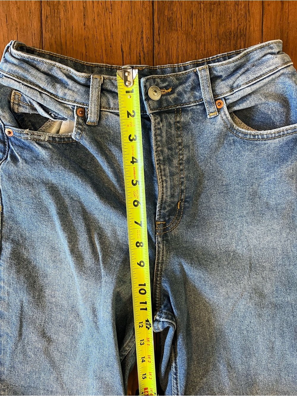 H&M High Rise Straight Jeans - Picture 9 of 10